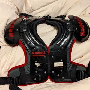 Riddell Rival Youth American Youth Shoulder Pads